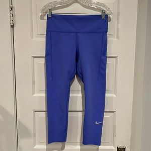 NWT Nike Running Crop Tights